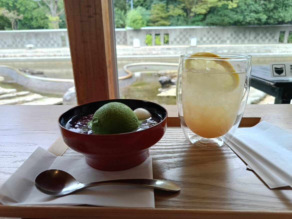 Had this nice snack at a small cafe inside Shirotori Garden.