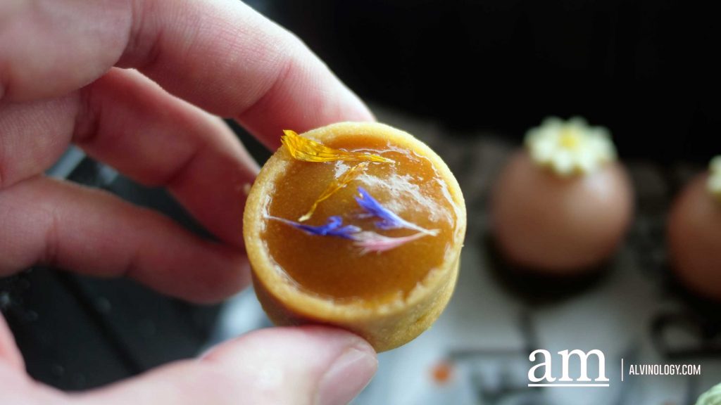 [Review] Rasel Catering's Halal Christmas Menu Brings Comfort and Joy to Singaporean Tables with KITKAT Desserts and Free Festive Blind Boxes - Alvinology