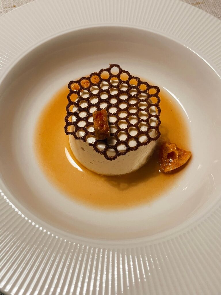 Honey-vanilla buffalo yoghurt mousse, caramelised honey, honeycomb, walnut tuile Honey-vanilla buffalo yoghurt mousse, caramelised honey, honeycomb, walnut tuile
