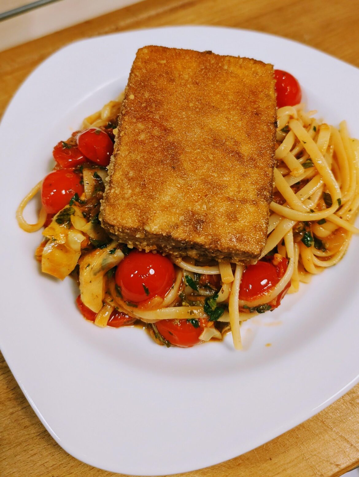 Tagliatelle with breaded Tofu