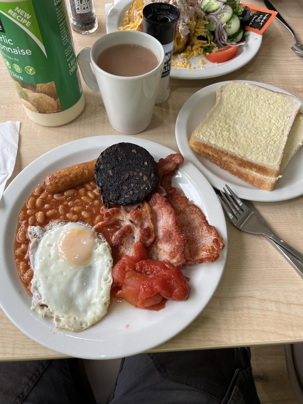 Small full English no mushy extra BP £7 w/Tea and bread