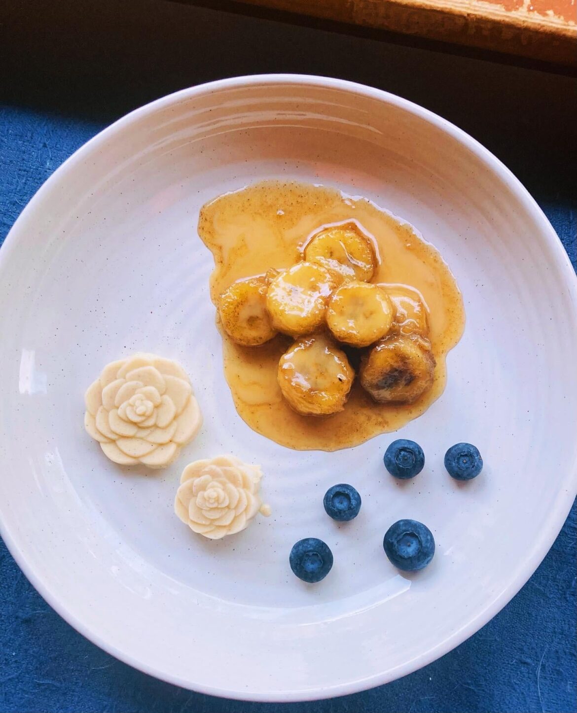 Banana’s foster w homemade cinnamon whisky ice cream