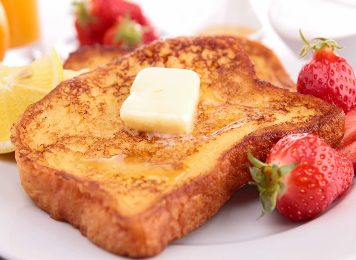 5 Restaurant Chains With the Best French Toast, According to Chefs 5 Restaurant Chains With the Best French Toast, According to Chefs
