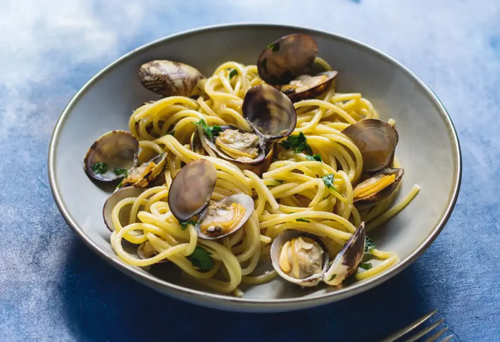 spaghetti with clams