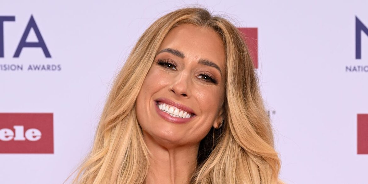 Stacey Solomon reveals balloon Christmas tree decorating hack which looks even better than baubles