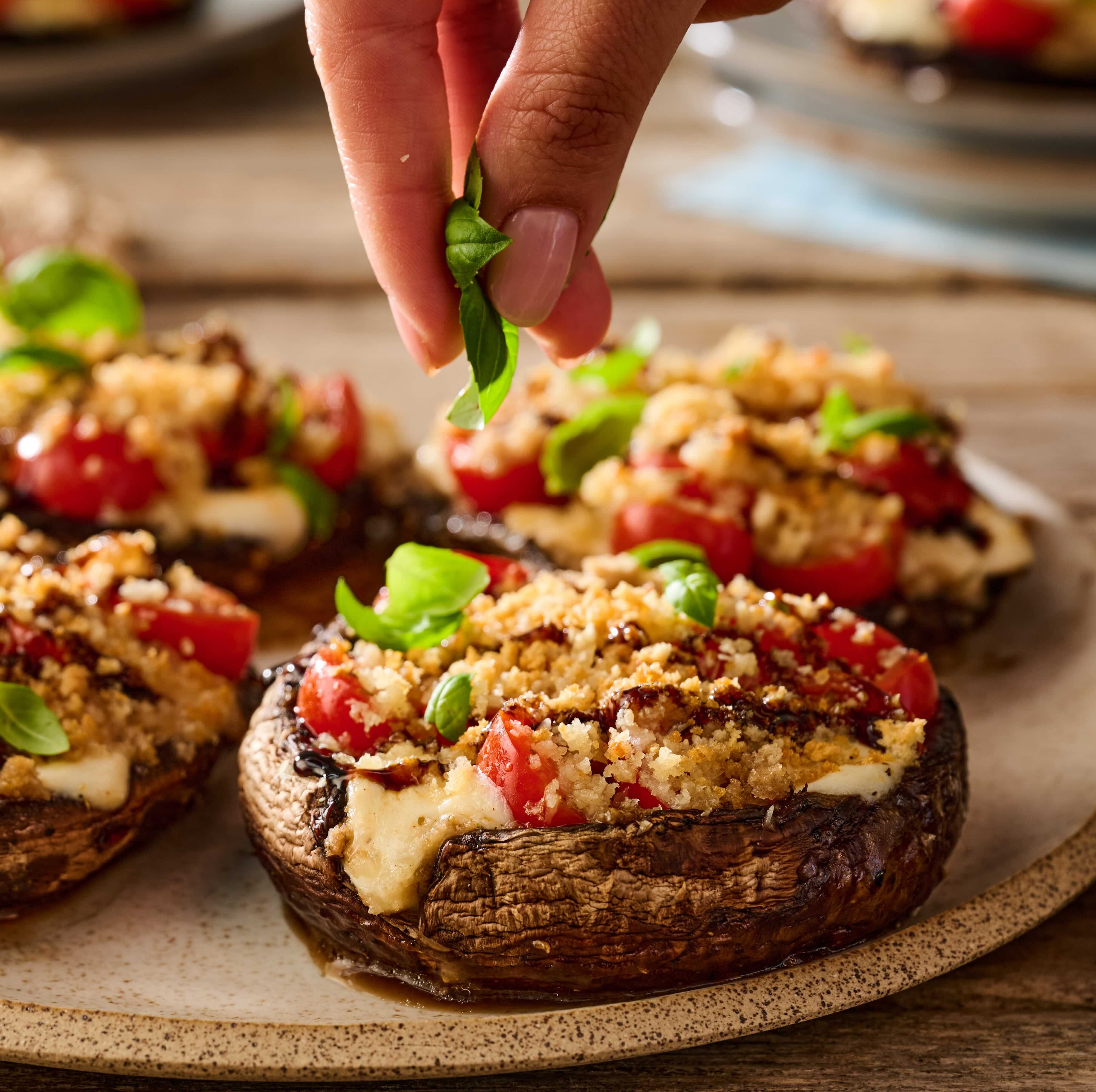 the pioneer woman's stuffed portobello mushrooms