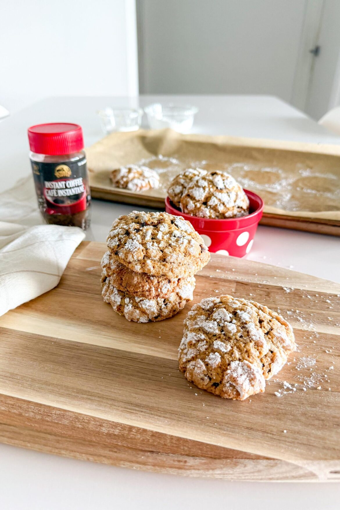 Fluffy Coffee Crinkle Cookies