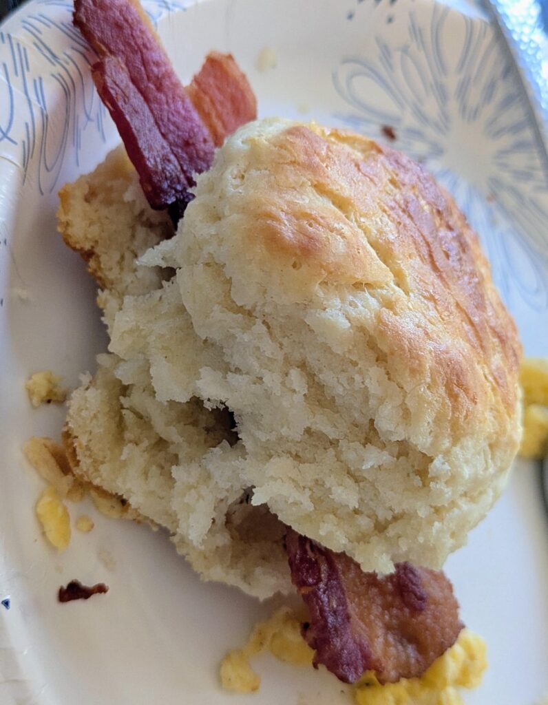 Made my homemade milk-kefir biscuits for Sunday brunch. <swipe>