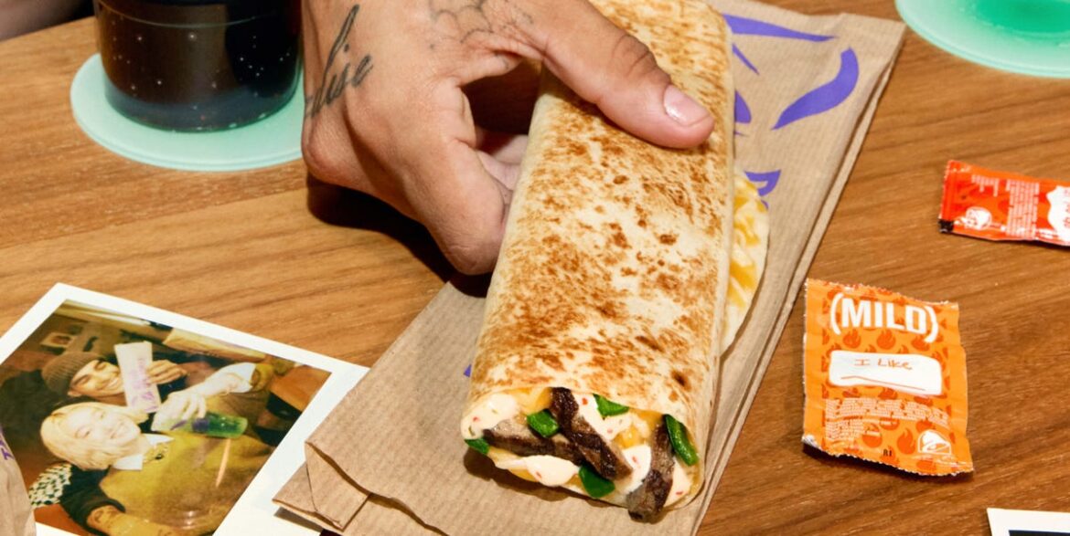 I Tried Taco Bell’s New Steak & Poblano Rolled Quesadilla—Someone Get Me A Bib I Tried Taco Bell’s New Steak & Poblano Rolled Quesadilla—Someone Get Me A Bib