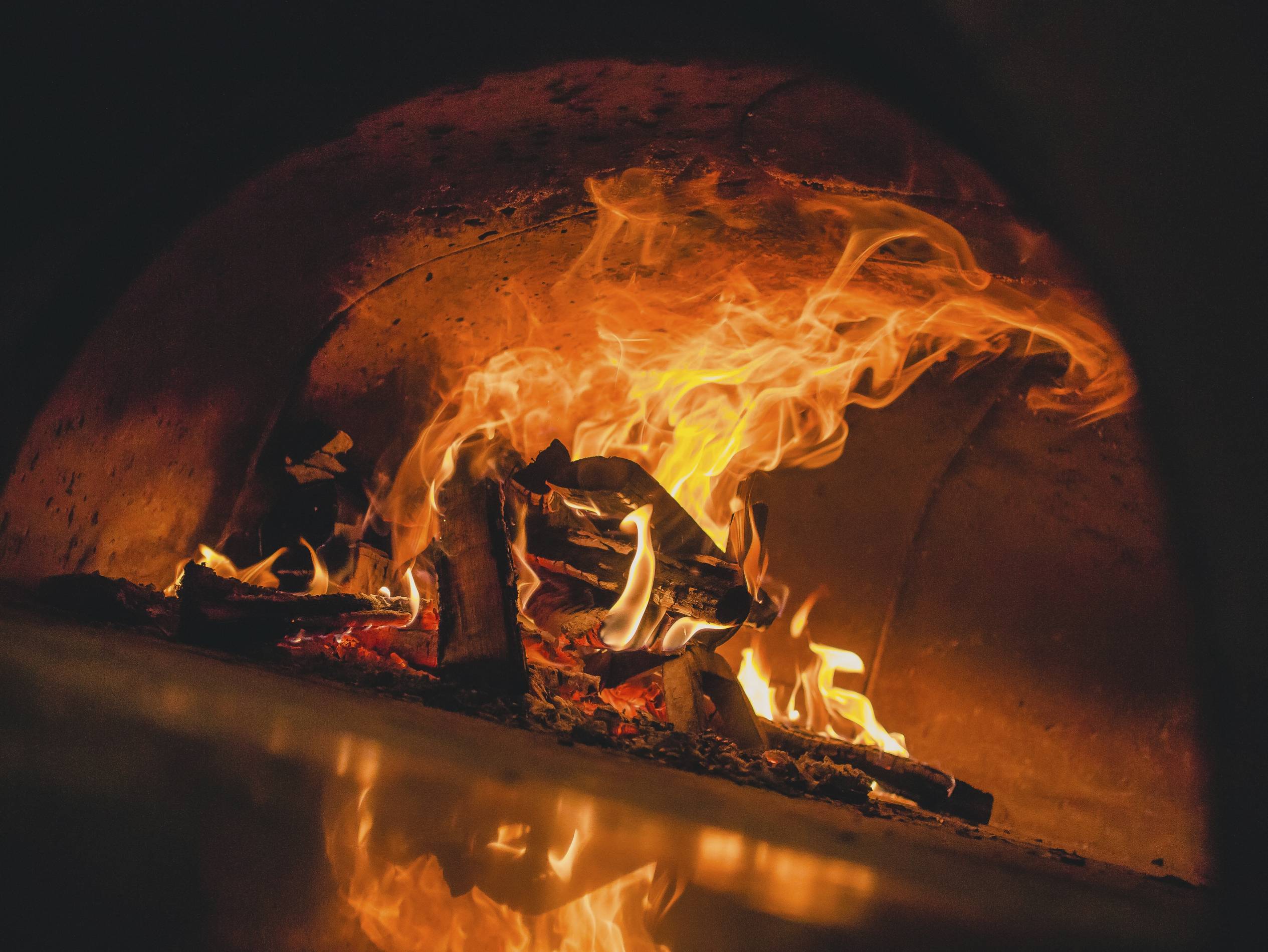 toscana-woodfire-ty-finck-unsplash.jpg