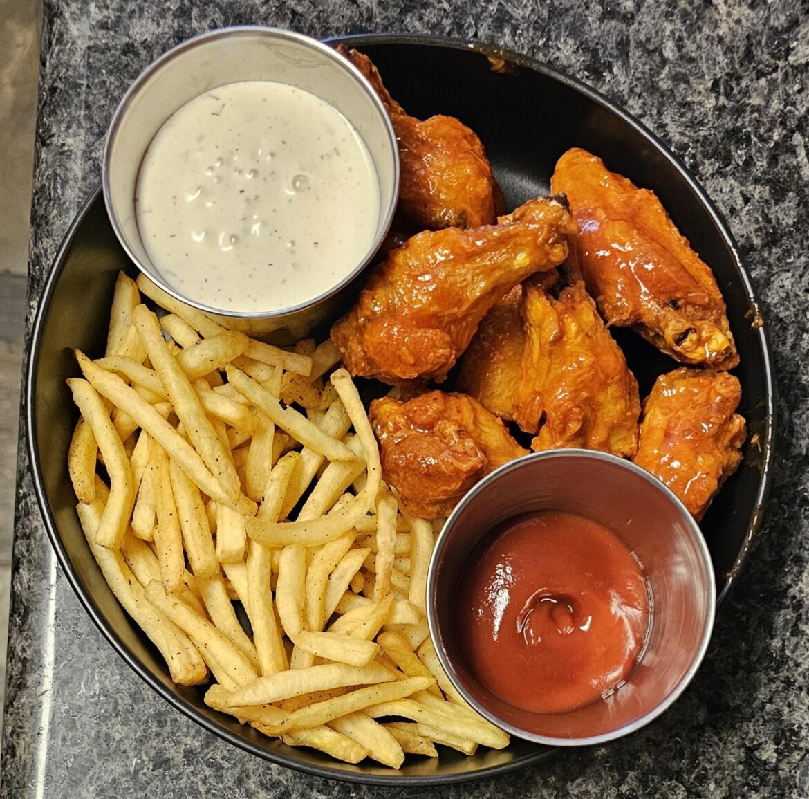 Buffalo Wings and Fries!