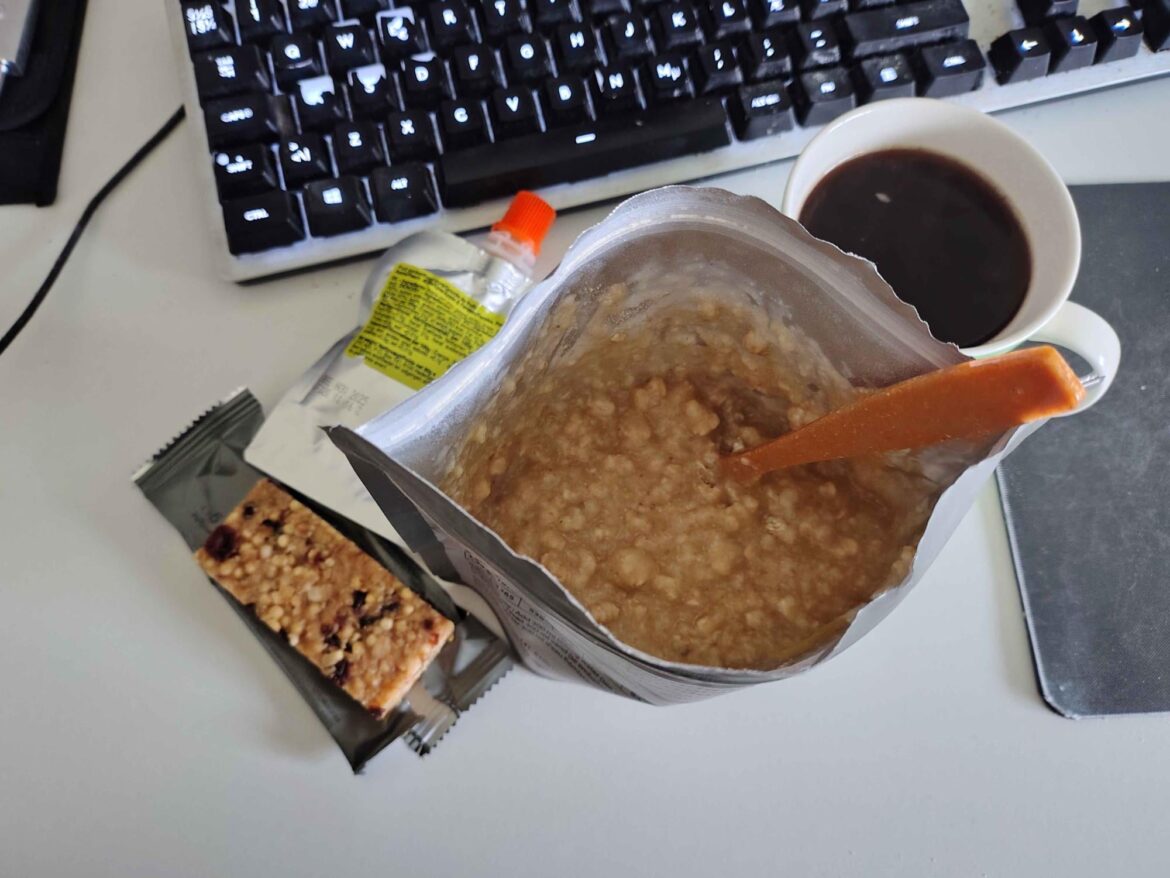 Danish MRE oatmeal with apple/peach purée, cereal bar and instant coffee