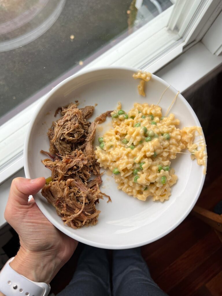 super cheesy cottage cheese mac & cheese, 298 cals, 18g protein