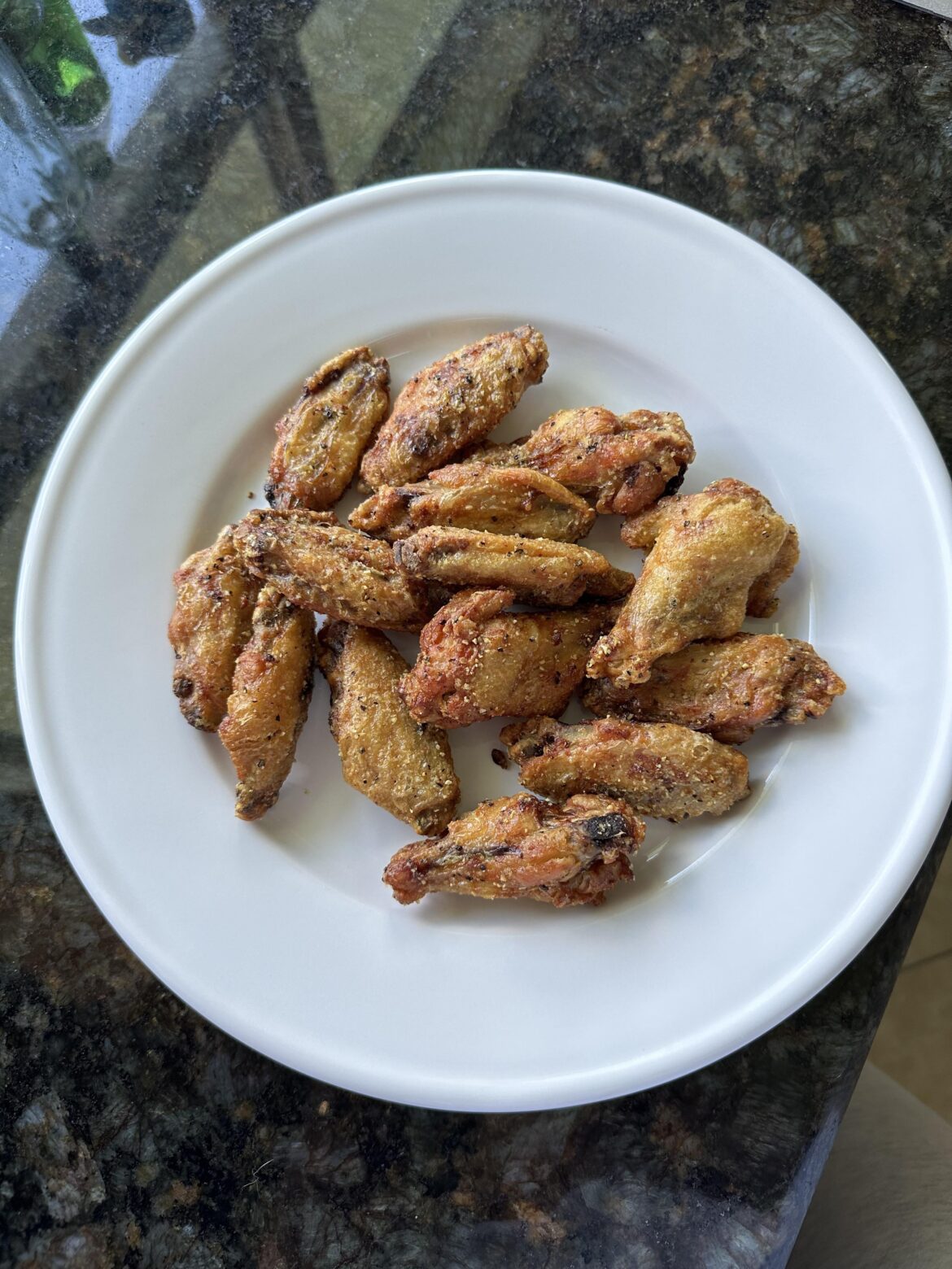 Lemon Pepper wings for lunch today. Sauceless perfection