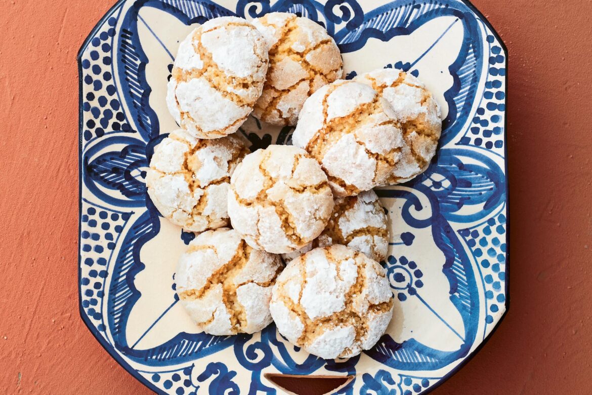 Where can I find almond ghriba    cookies in Chicago?