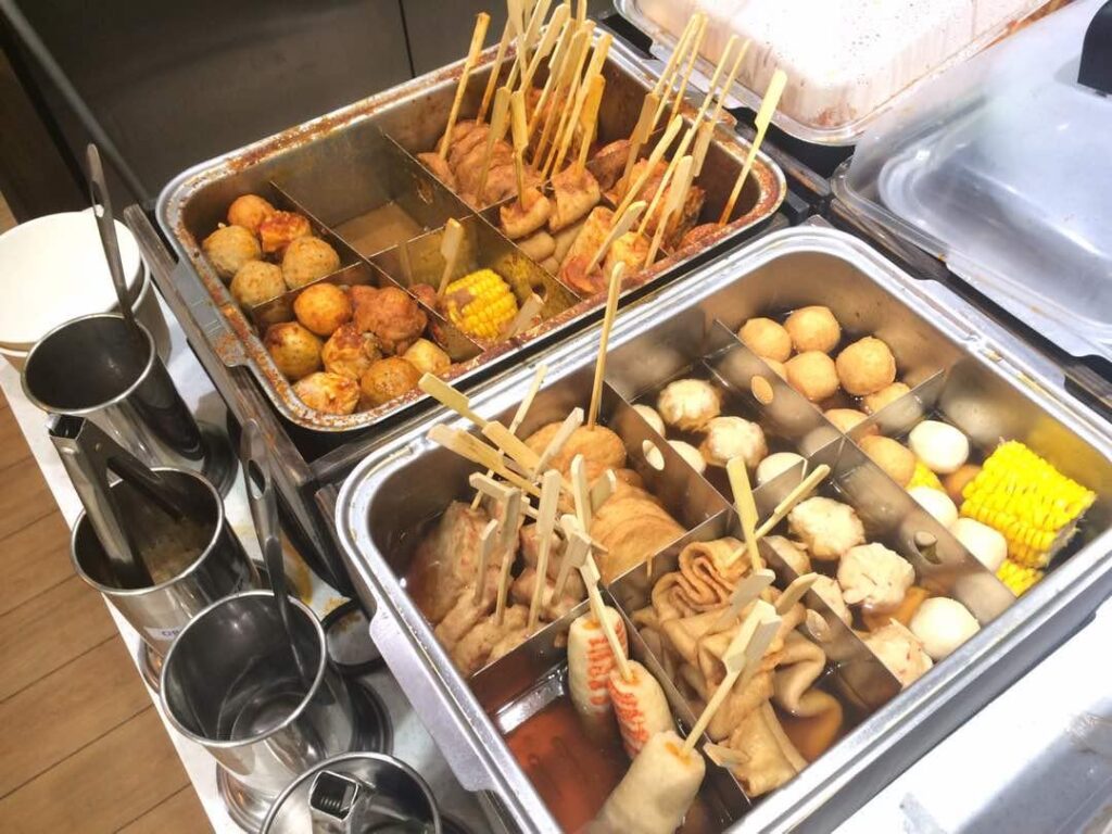 Looking for an oden spot, restaurant or konbini style. Looking for an oden spot, restaurant or konbini style.