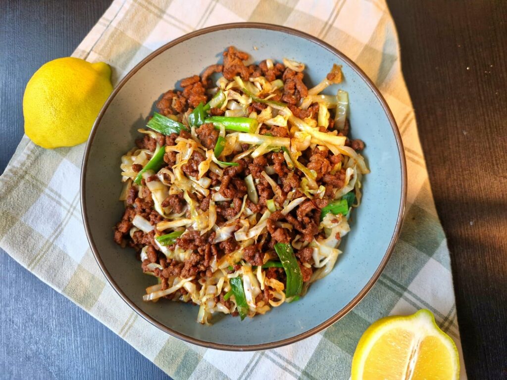 Keto Protein Beef & Cabbage Stir Fry (Budget-Friendly) Keto Protein Beef & Cabbage Stir Fry (Budget-Friendly)