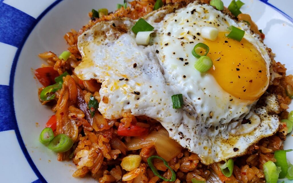 When you have nothing to eat, make Kimchi fried rice with fried egg.