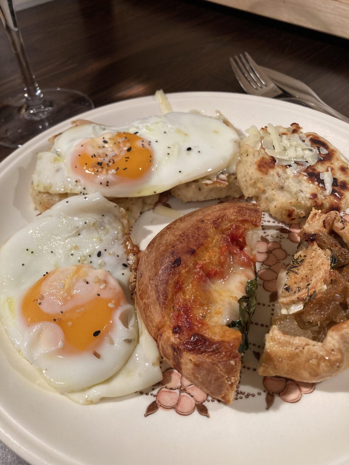 Leftover mash turned into potato cakes and topped with a coupla fried eggies