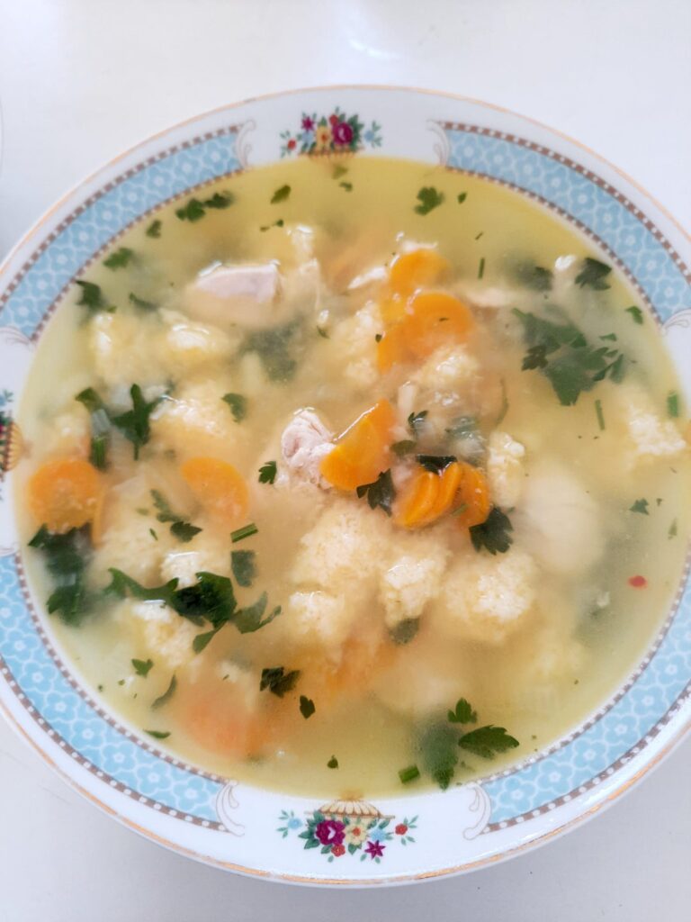 Chicken soup with wheat semolina dumplings