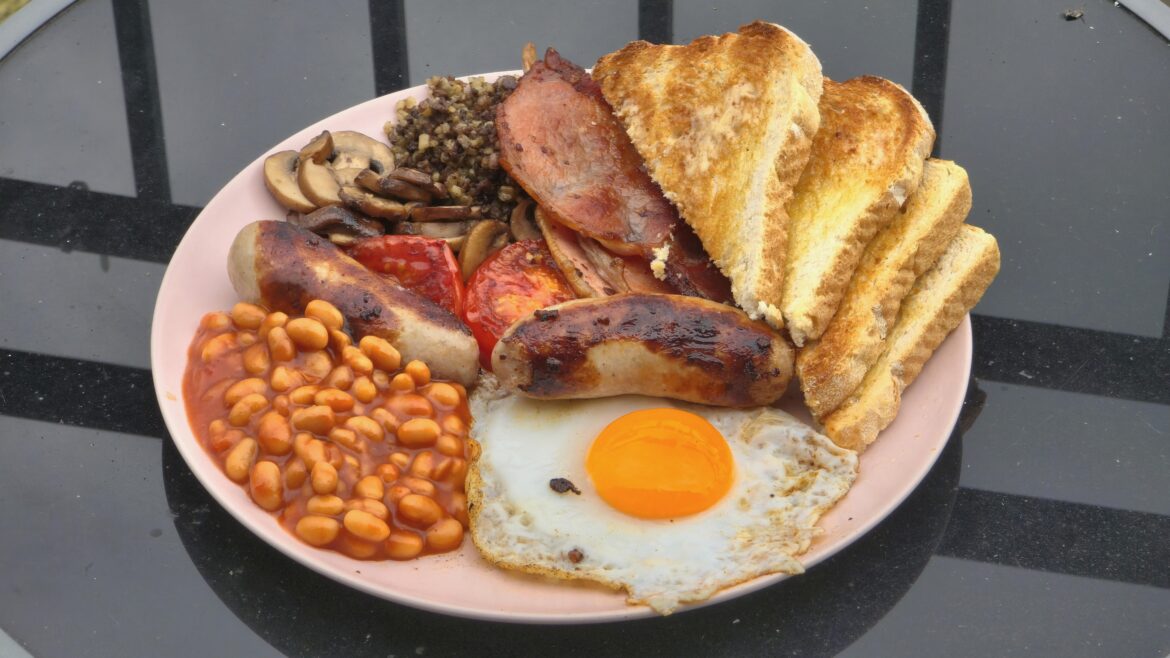 Saturday Fryup... I need a bigger plate.