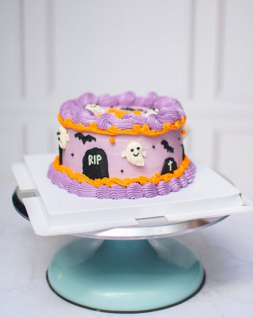 I made a Halloween cake 🎃 👻