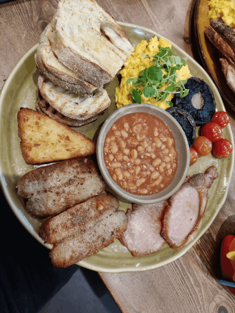 Glommy morning Breakfast £12.5 Midlands