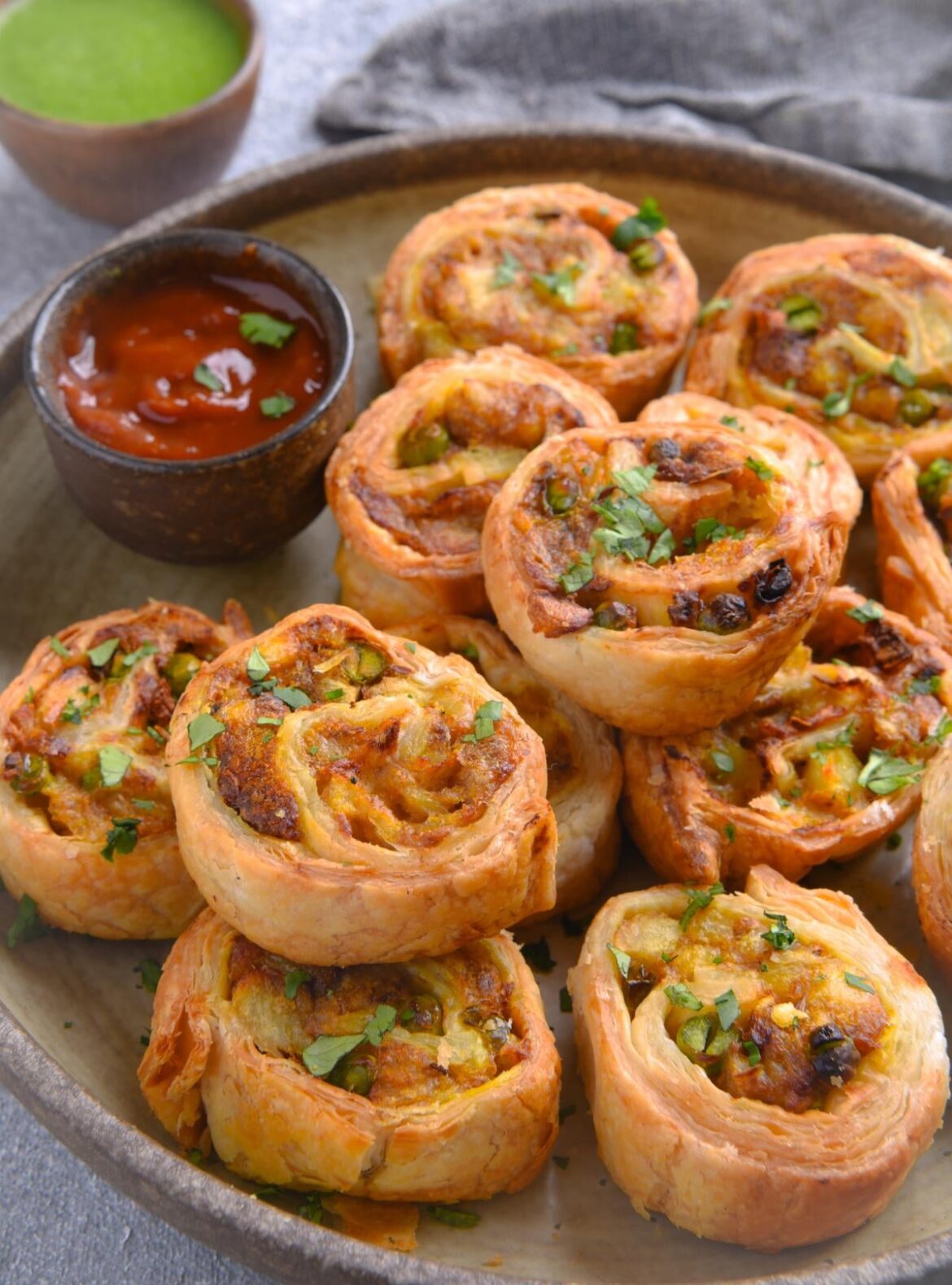 Samosa pinwheels in air fryer - made with puff pastry sheets