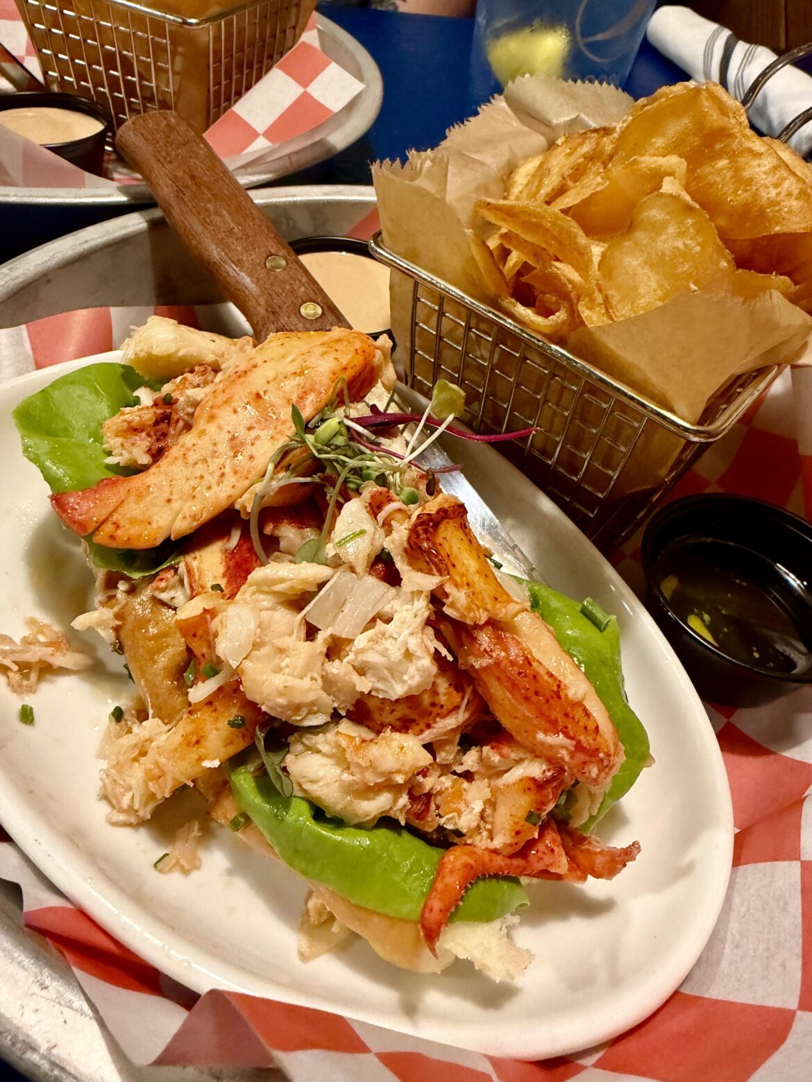 [I ate] Connecticut Style Double-Stuffed Lobster Roll