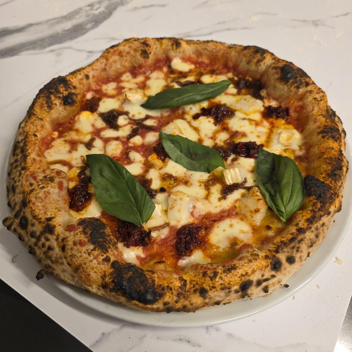 Goats cheese, caramelised onion and N'duja