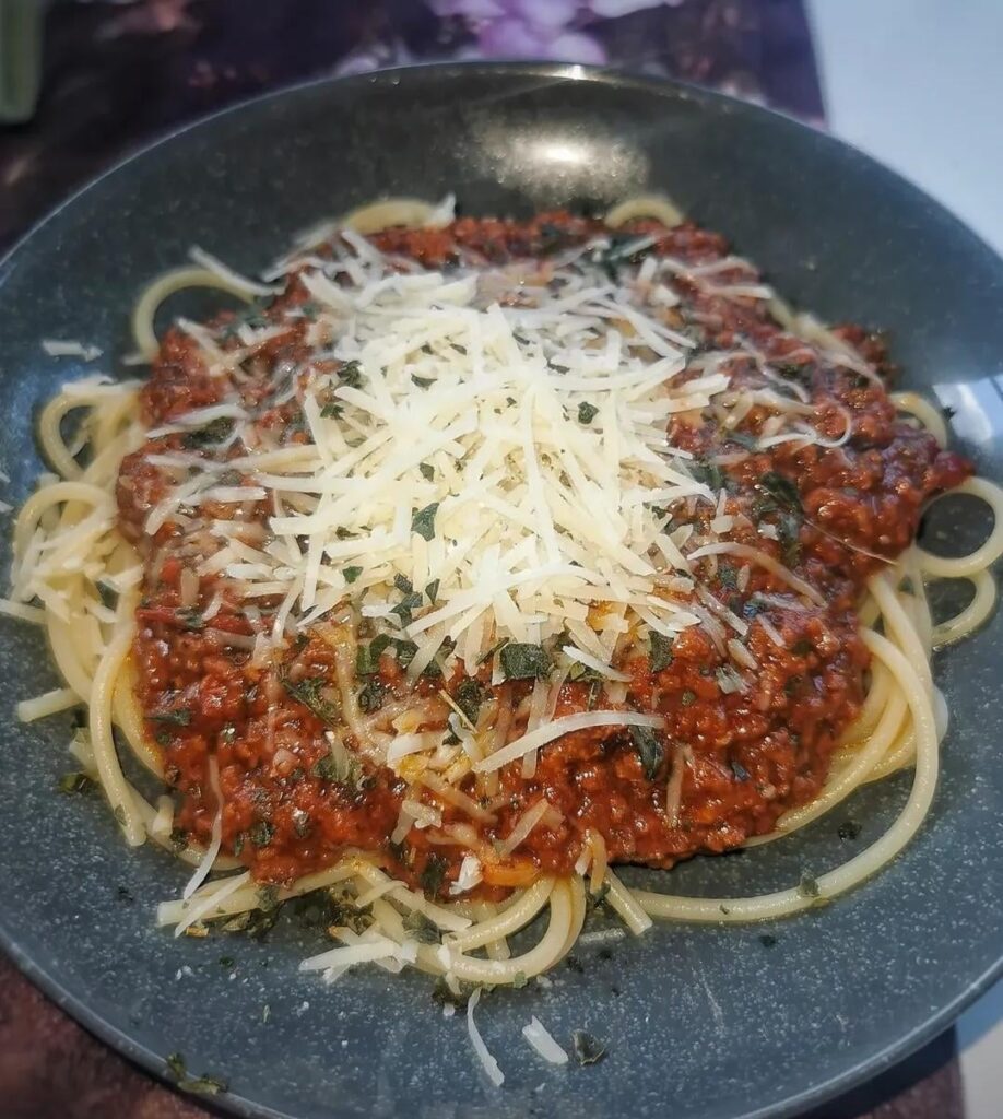 Spaghetti bolognese been cookin for 5 hours on low temp