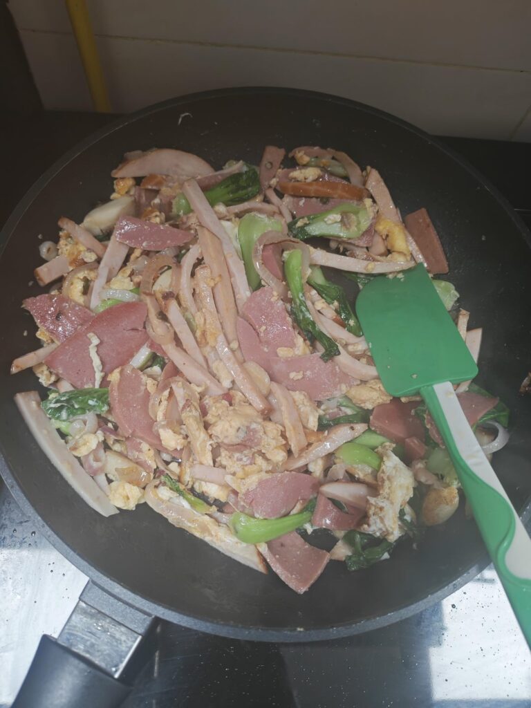 Stir-fried smoked turkey and egg