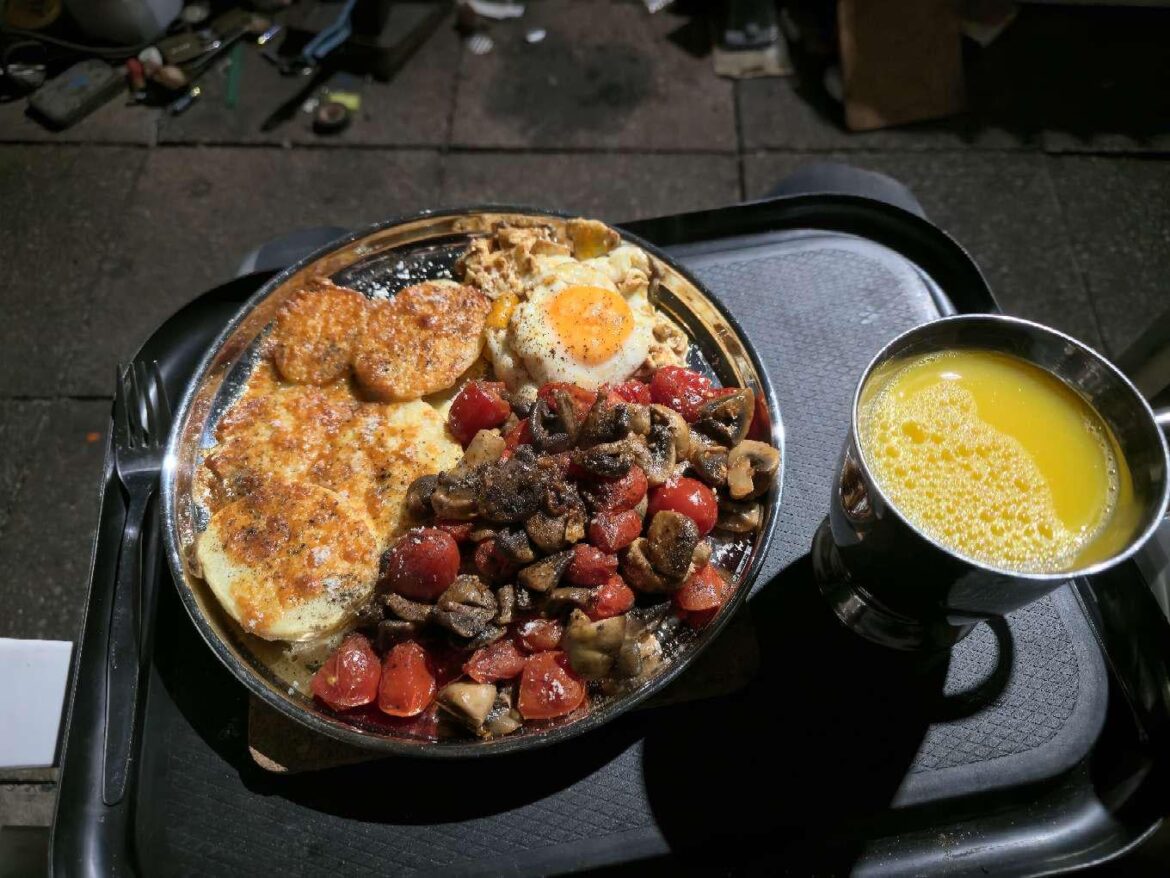 Probably a $3 meal Probably a $3 meal