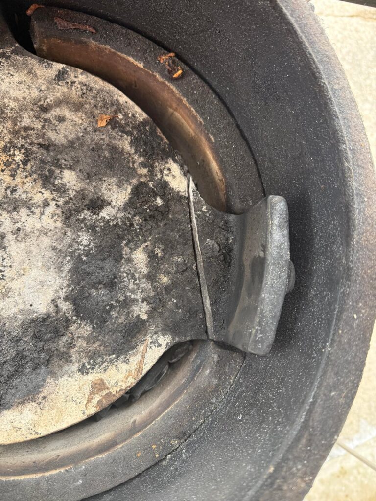 Smoking a chicken today, moved the plate setter into the Egg and this happens: