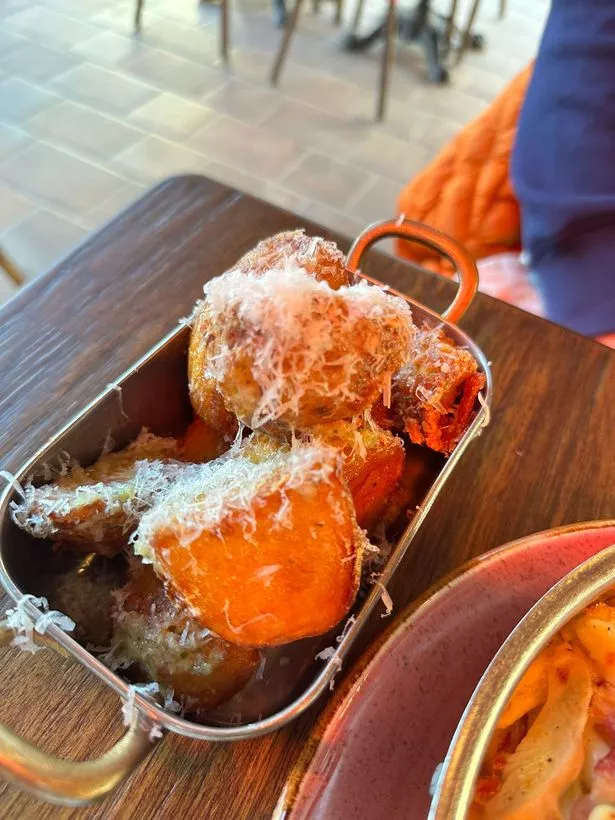 The garlic and parmesan potatoes 