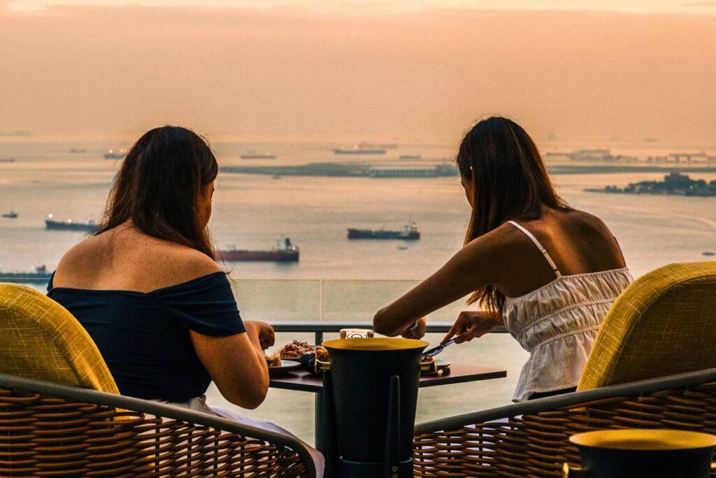 1-Alfaro is a new rooftop in Singapore with Italian food, rooftop bar with drinks, and dancing and panoramic views