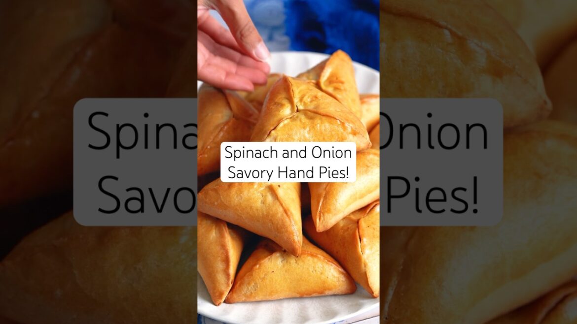Fatayer Recipe (Middle Eastern Spinach Pies!) #fatayer #shorts Fatayer Recipe (Middle Eastern Spinach Pies!) #fatayer #shorts