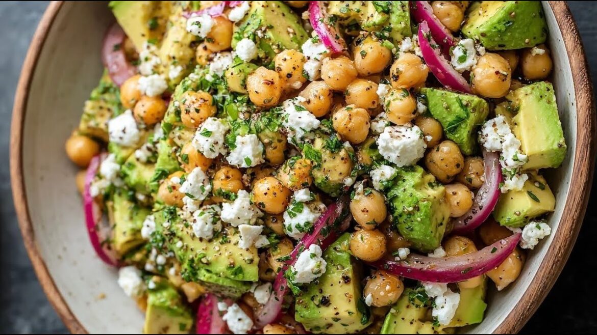 “Quick & Flavor‑Packed Mediterranean Salad – Ready in 10 Minutes!”