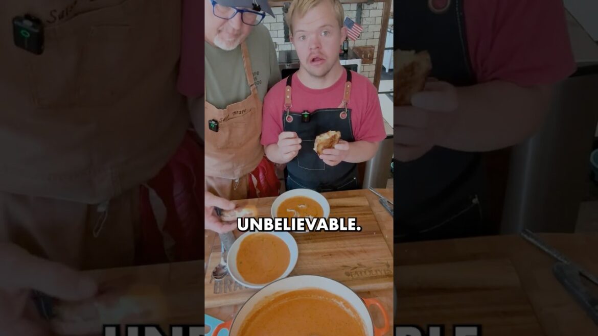 TOMATO SOUP & GRILLED CHEESE #cooking #food #grilledcheese #tomatosoup #recipe #downsyndromelove