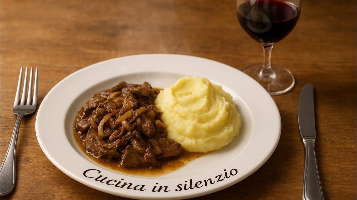 “Cucina in Silenzio | Fegato alla Veneziana con Purè di Patate – In soli 5 minuti- Venetian Liver