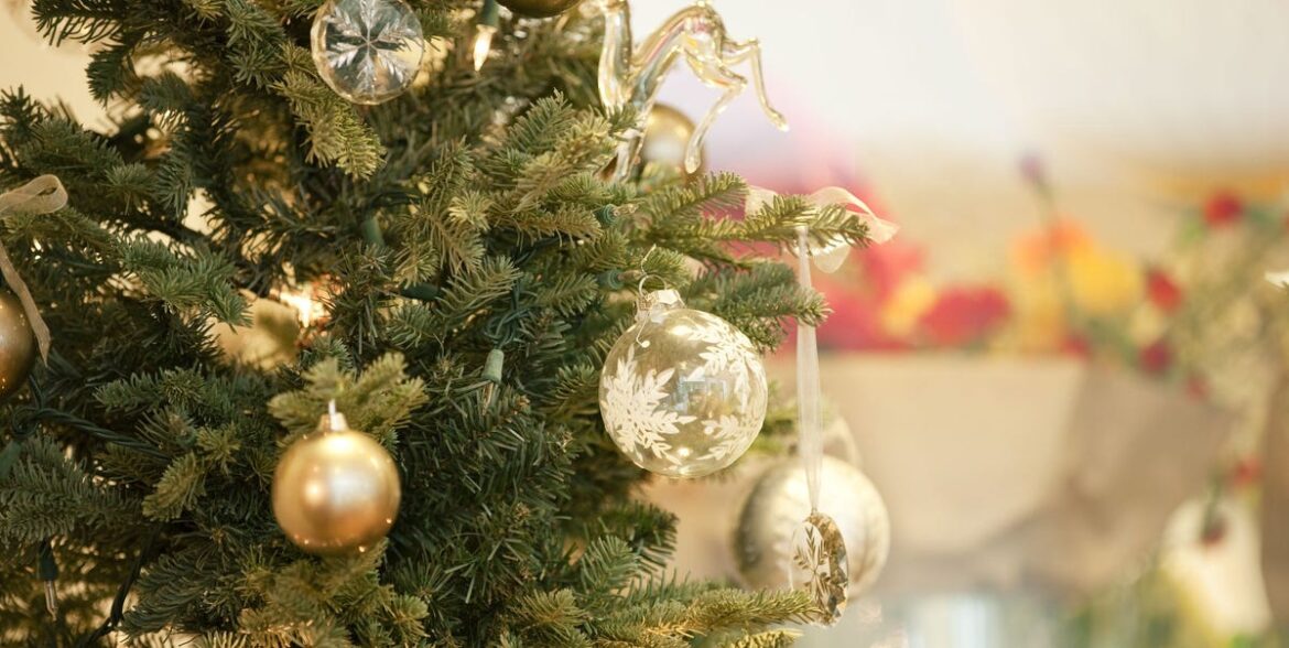 When to Take Down Your Christmas Tree