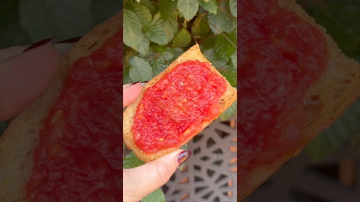 Pan Con Tomate: Spanish Tapas / Lunch Idea For Summer