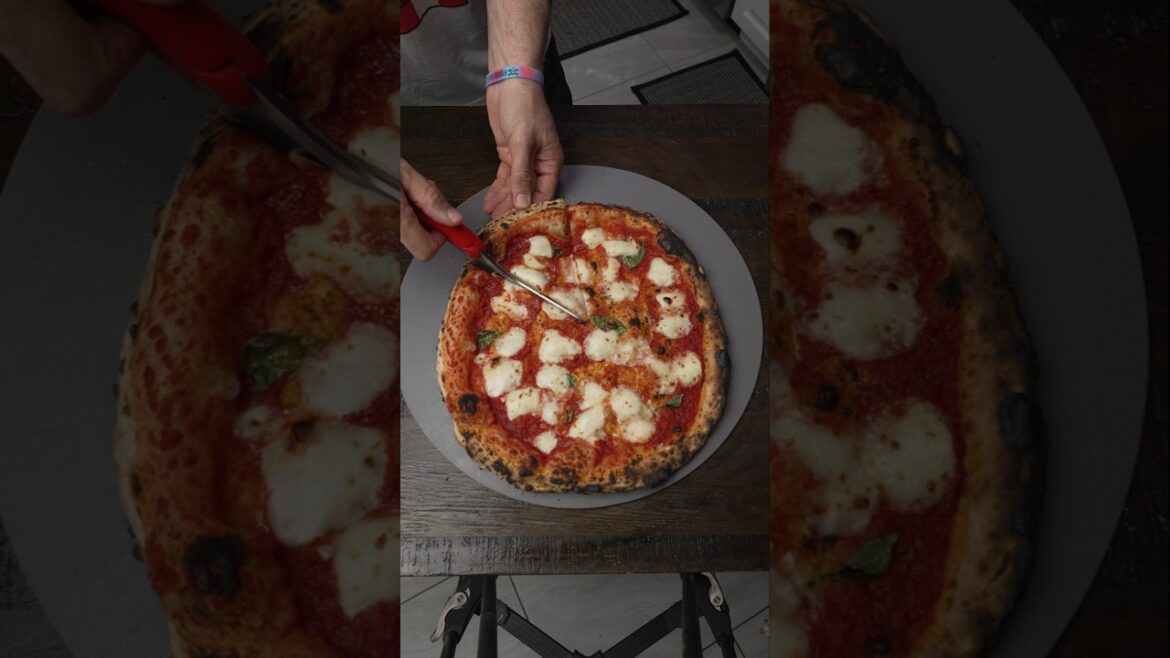 How to make Neapolitan Pizza #shorts #howto #pizza #italy How to make Neapolitan Pizza #shorts #howto #pizza #italy