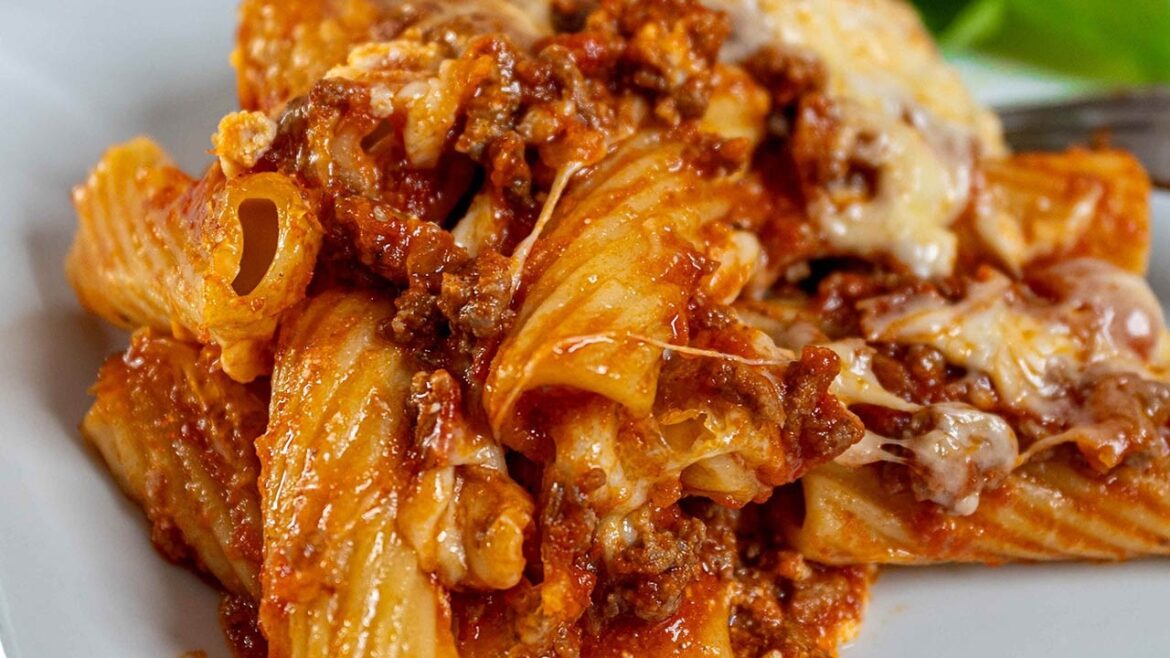 How to Make Million Dollar Baked Ziti | Easy Family Dinner How to Make Million Dollar Baked Ziti | Easy Family Dinner