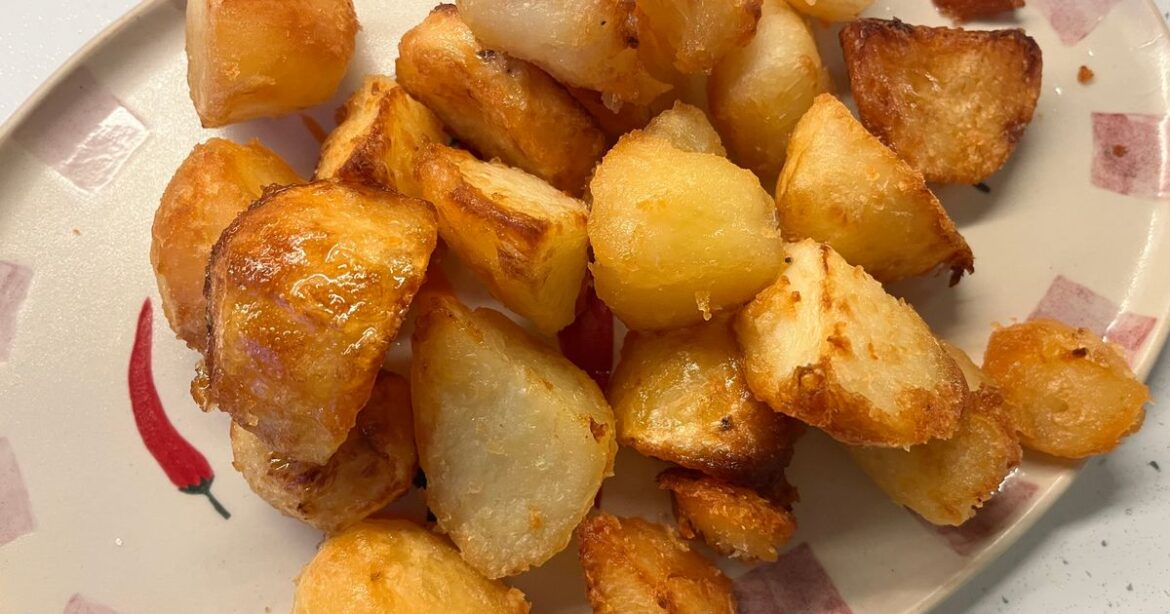 I’ve found the best fat for making crispy roast potatoes — it makes them so fluffy Daily Mirror