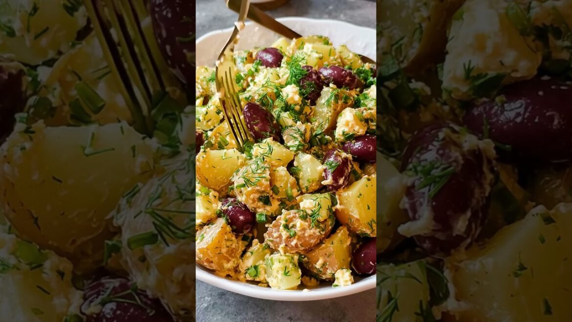 Easy No-Mayo Greek Potato Salad (Healthy & Fresh!)