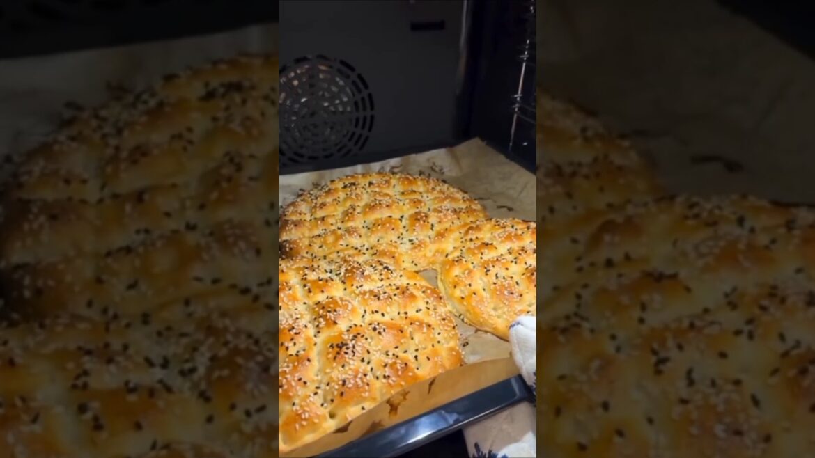 ✨Mini pide✨Turkish bread#bread #soft #fluffy #golden #homemade #easyrecipe#healthy#cooking #baking