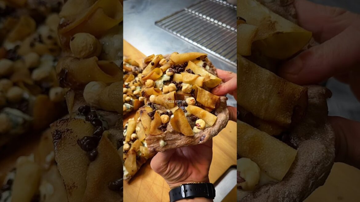 #pizza con gorgonzola, mascarpone, pere caramellate al miele, mirtilli e cioccolato #food #foodie