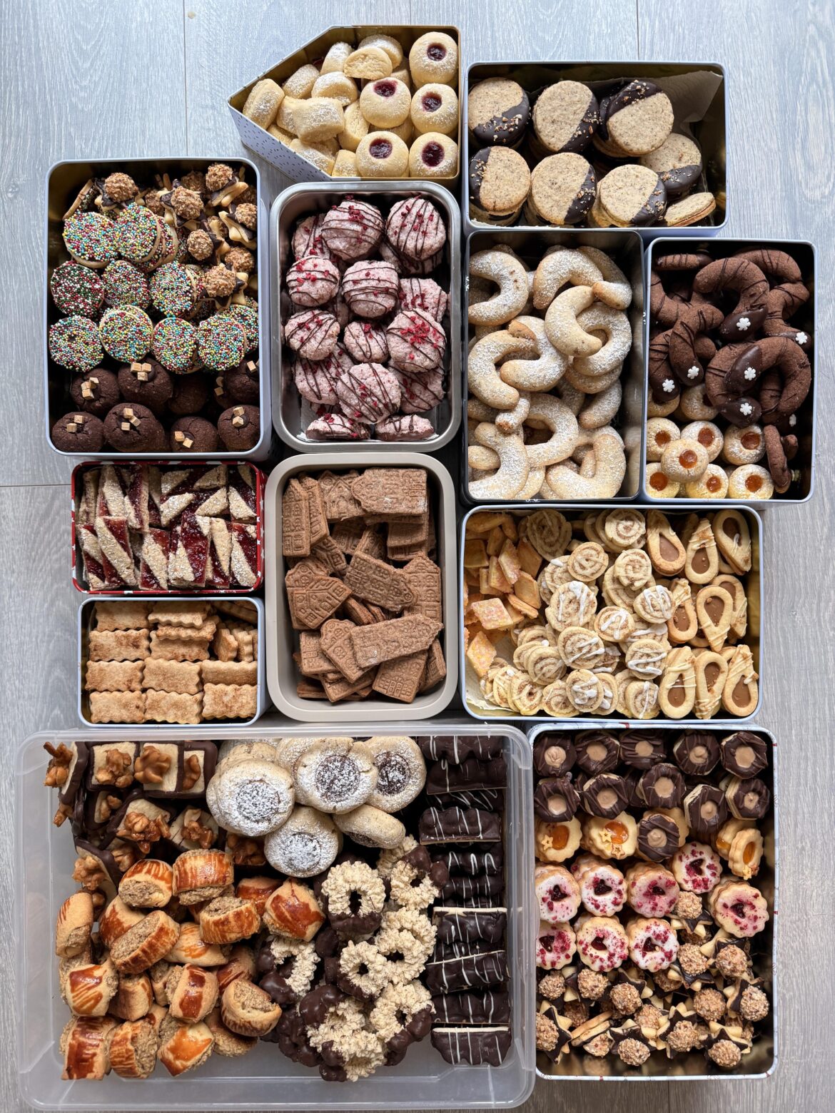 1466 cookies and 24 varieties – ready for Christmas!