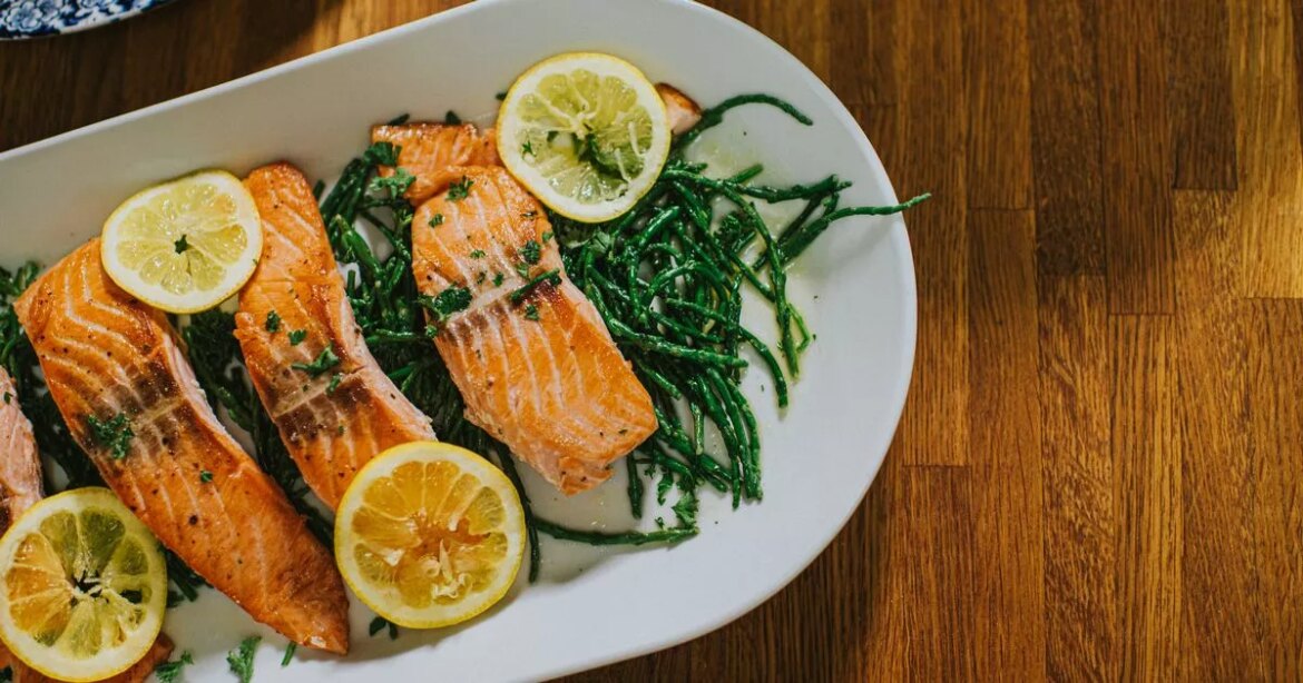 Easy salmon recipe loved by Italian chefs using three kitchen staple ingredients Daily Record